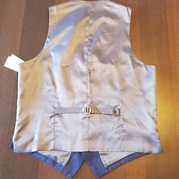 New Perry Ellis vest. Size small. Blue pin dot. - Picture 7 of 9